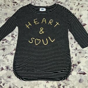 ⚠️Free bundle item- striped shirt